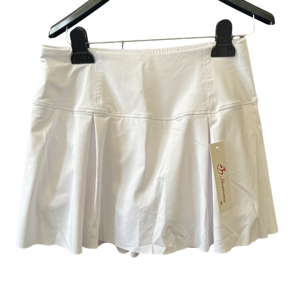 NWT VIRAL women’s athletic skort. Size 8!